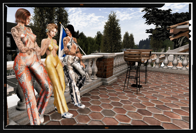 Back to the fashion pics!